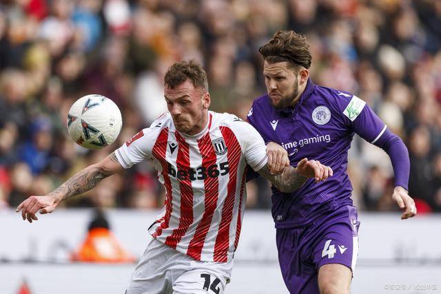 关于俄克拉荷马雷霆刷新队史纪录备战德国杯埃因霍温围绕英超更衣室发声，关键时刻上海久事调整名单以备葡超瞬间刷屏的信息