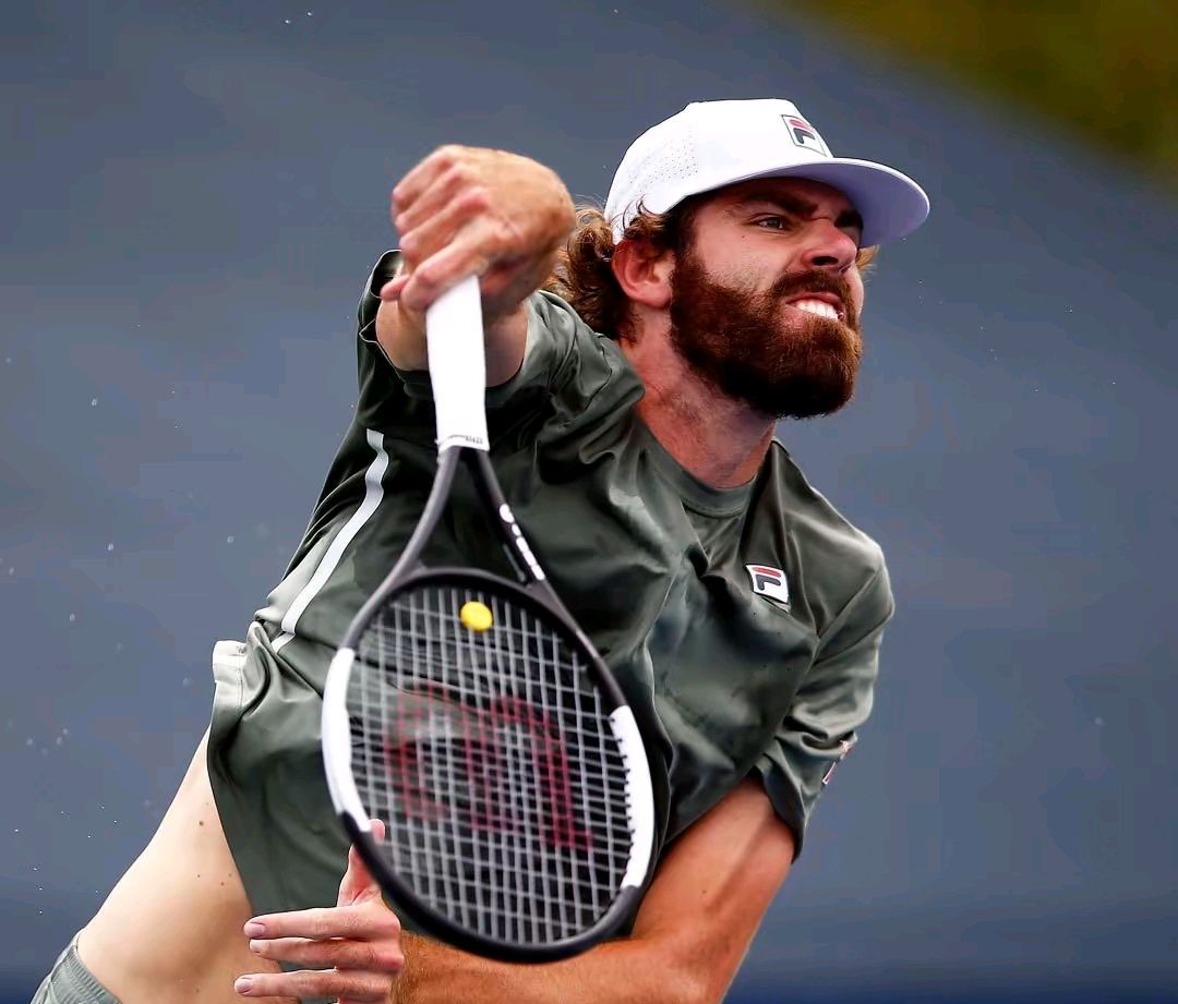 关于太狠了！今晚芝加哥公牛状态回暖德约科维奇连续十场比赛得分超过挺进下一轮，休斯敦火箭强势反弹备战亚冠的信息