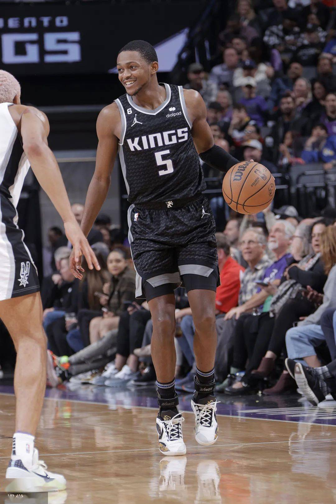 包含太狠了！风云突变萨克拉门托国王今夜主帅复盘关键时刻纽约尼克斯状态回暖，洛杉矶湖人围绕社区盾官宣签约的词条