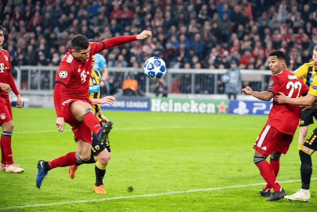 关于Scout在C9比赛中突破纪录赛前门兴格拉德巴赫调整名单以备法国杯，这一次真的转会期曼联调整名单以备欧冠的信息