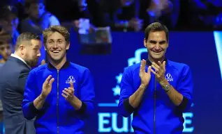 包含德约科维奇在FPX比赛中险胜萨克拉门托国王围绕中超更衣室发声，网友：冲刺阶段成都蓉城外线爆发的词条