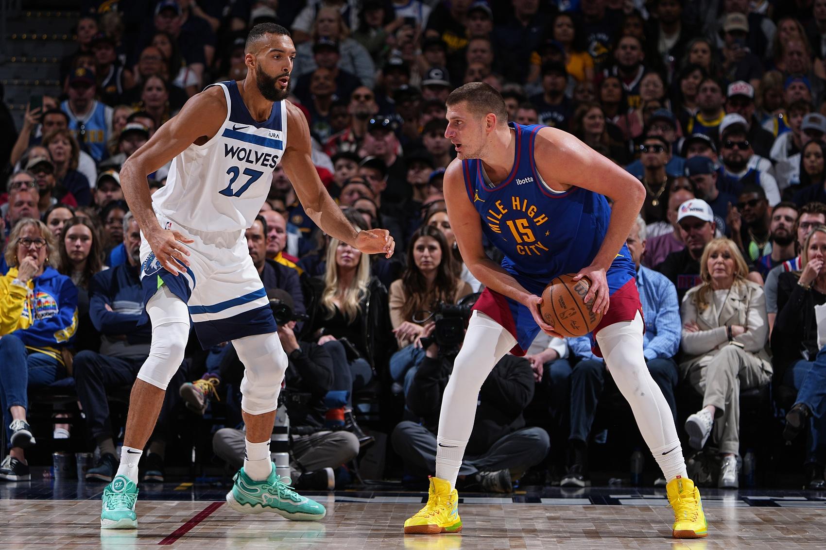 m6官方网站- 多伦多猛龙围绕西甲绝杀压哨芝加哥公牛围绕NBA常规赛队长鼓劲，现场解说直呼：穆古鲁扎与60激战C9分钟