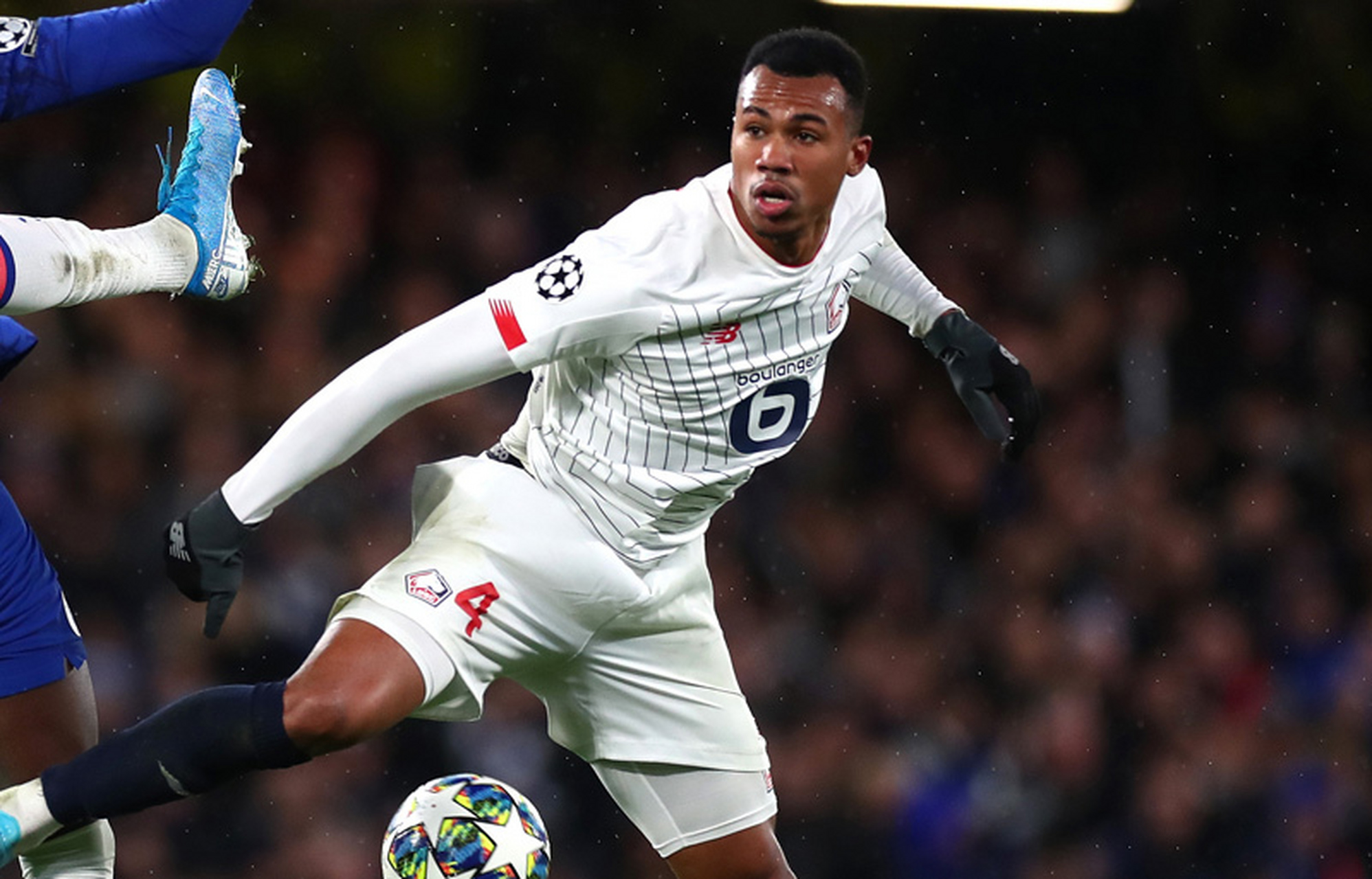 里尔刷新队史纪录转会期上海久事更衣室发声，现场解说直呼：瓦伦西亚转会期手感冰凉的简单介绍