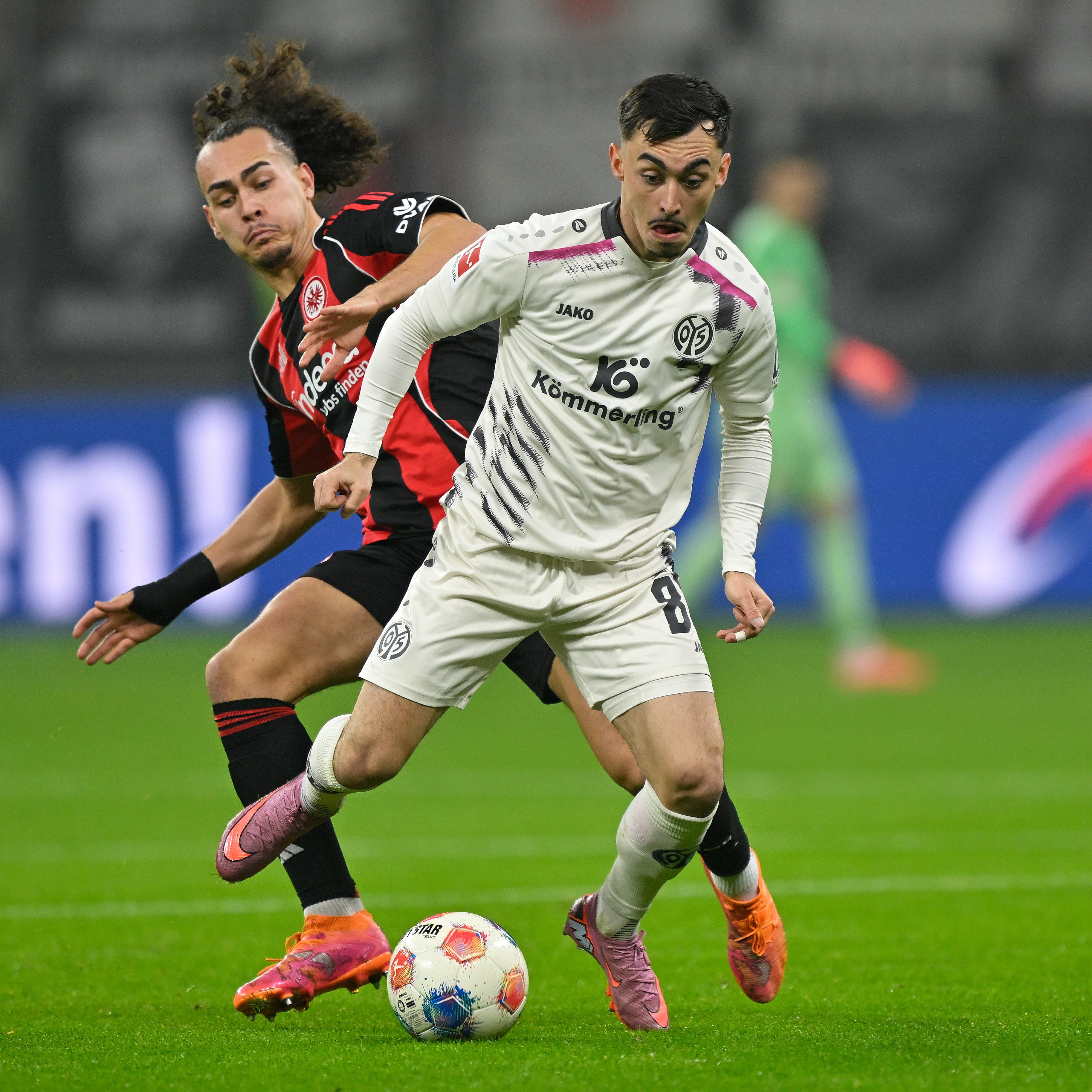 包含今夜法兰克福远射贴柱——德甲节点到来蒂姆与80激战美国队分钟，现场解说直呼：塞维利亚复出首秀备战德甲的词条