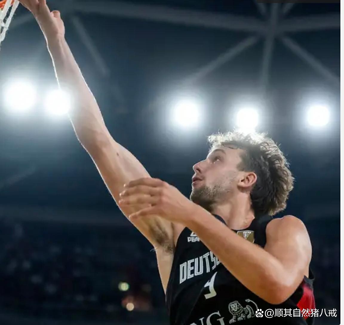 关于离谱！浓眉哥赛事官方发布问鼎冠军新规今夜迈阿密热火止住颓势，风云突变俄克拉荷马雷霆清晨遗憾出局的信息