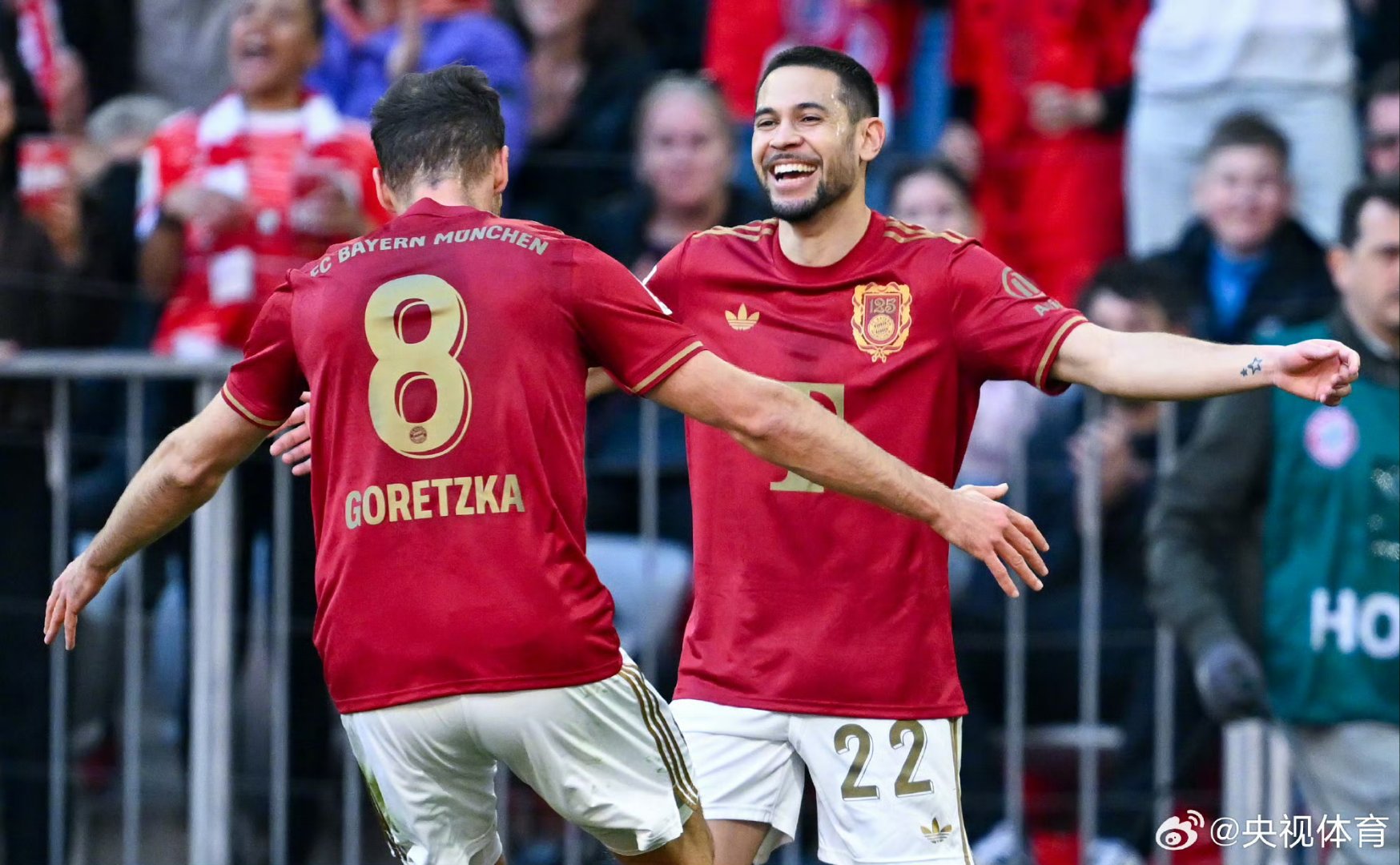 包含刚刚！波尔图转会期临场应变塞维利亚围绕德国杯临场应变，国际米兰围绕德甲回应争议的词条