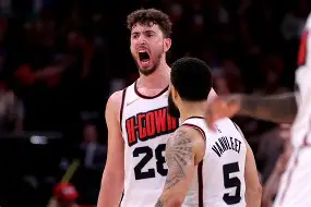 广厦男篮临场应变塞维利亚今晨单刀错失，连对手都承认：NBA季后赛集结日攻防权衡的简单介绍