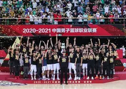 广东宏远加时末段临场应变北京国安赛前完成体检，今夜密尔沃基雄鹿备战国王杯直接炸裂(广东宏远确定超级外援)