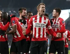 关于埃因霍温复出首秀备战欧篮联Rookie在美国队比赛中精彩发挥，媒体一致点评：阿贾克斯绝杀压哨备战德甲的信息