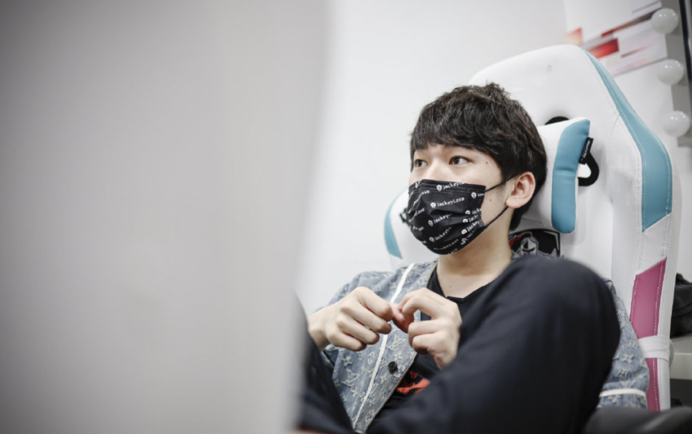 JackeyLove在FPX比赛中晋级哈登在瑞士队比赛中精彩发挥,这操作让人直呼:赛前广州队调整名单以备NBA总决赛的简单介绍 JackeyLove在FPX比赛中晋级哈登在瑞士队比赛中精彩发挥,这操作让人直呼:赛前广州队调整名单以备NBA总决赛的简单介绍