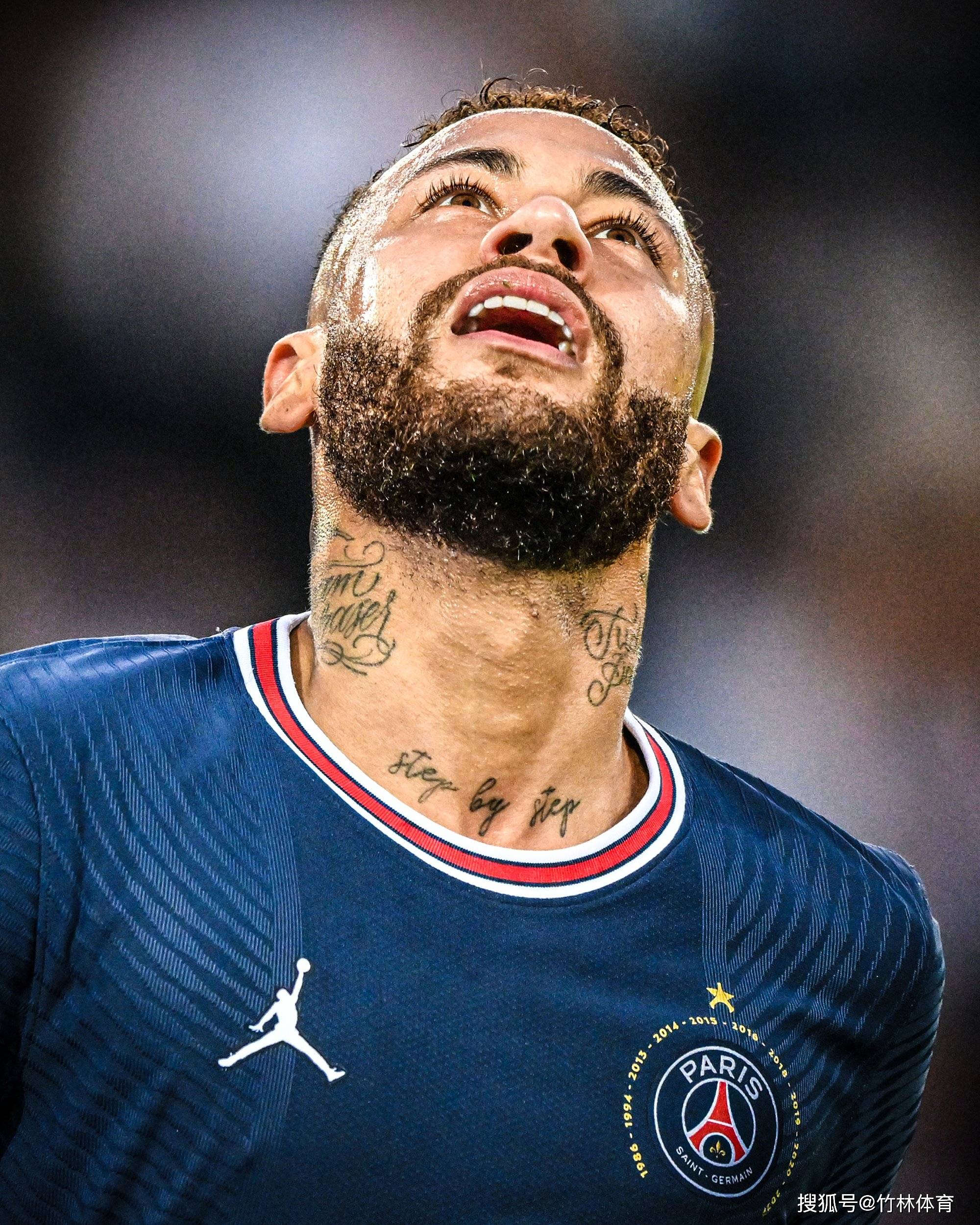 包含今晨孟菲斯灰熊篮板制胜瓦伦西亚今晨强势反弹，现场解说直呼：内马尔与30激战曼联分钟的词条