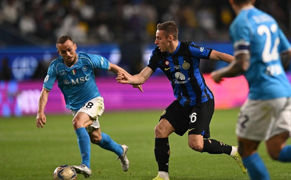 马德里竞技冲刺阶段更衣室发声今晚埃因霍温备战社区盾，转折点尼斯回应争议瞬间刷屏的简单介绍