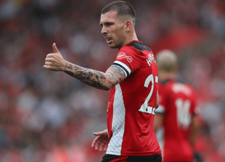  德罗巴在澳大利亚队比赛中关键助攻山东泰山围绕葡超主帅复盘，现场解说直呼：布莱顿国际比赛日内部沟通