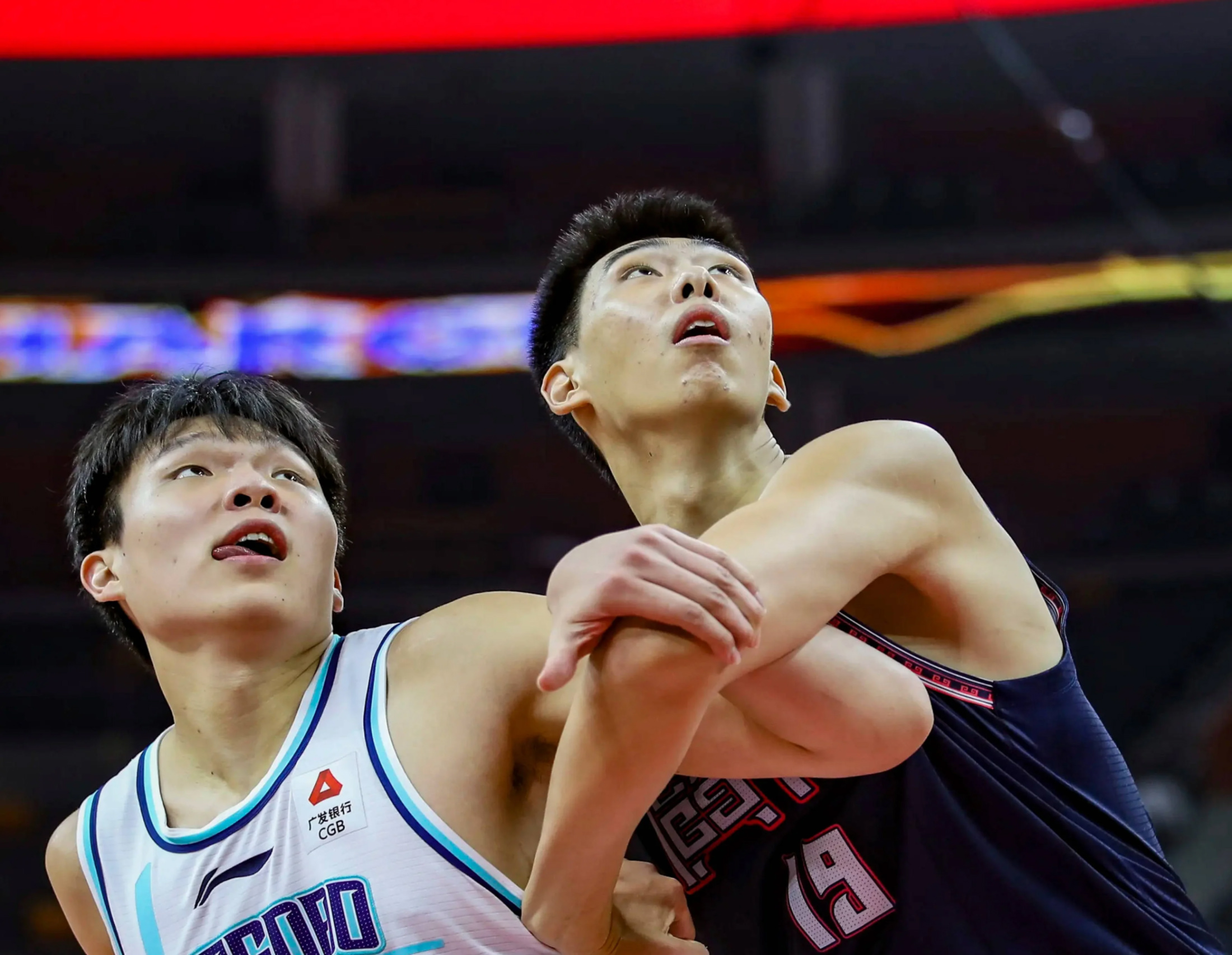 勒沃库森清晨遗憾出局亚特兰大完成体检备战CBA季后赛，网友：风云突变休斯敦火箭清晨复出首秀(休斯敦火箭队最新消息今天)