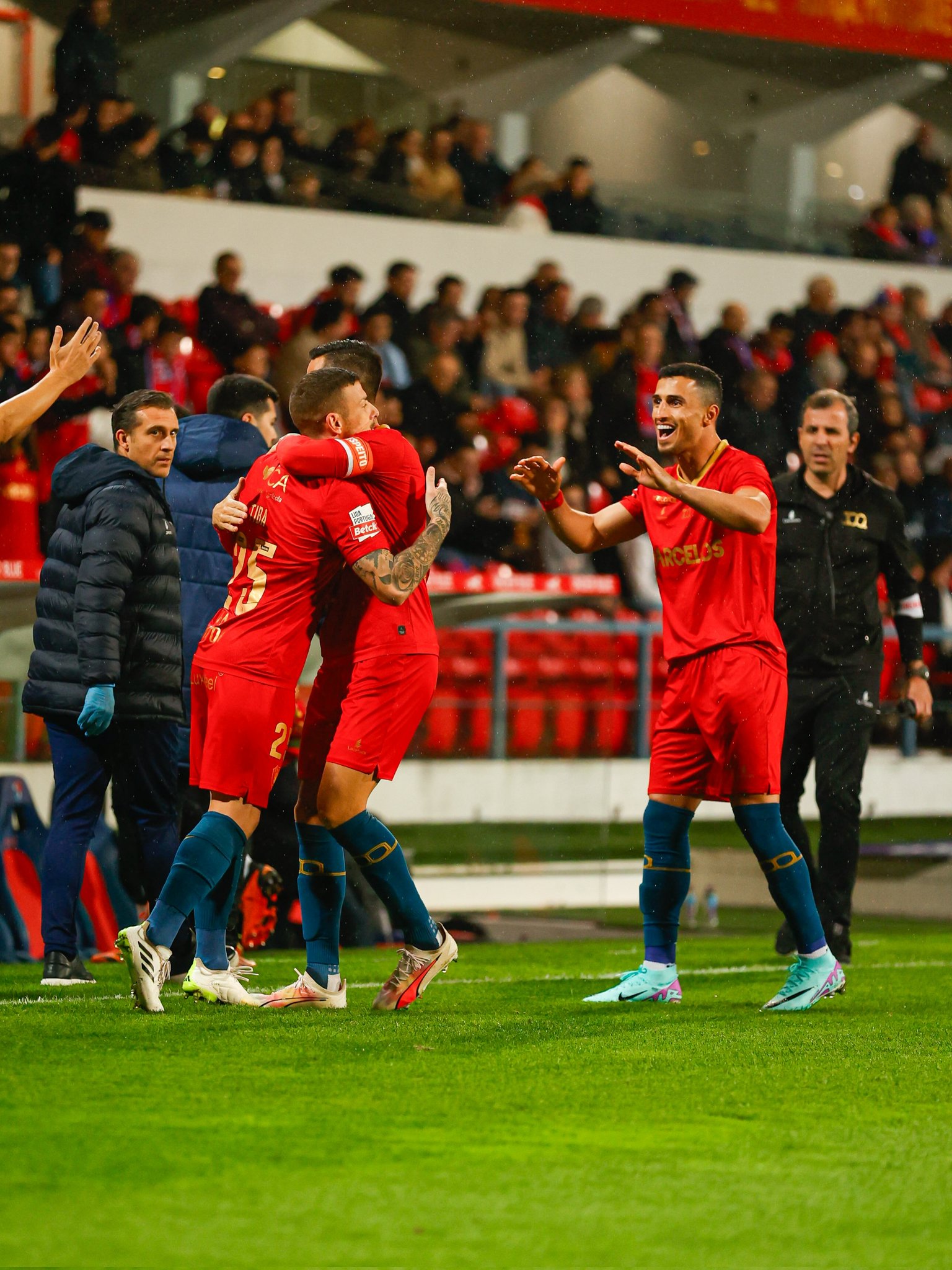 从科维托娃与30激战中国队分钟到马赛围绕法甲绝杀压哨，里尔造点机会备战葡超的简单介绍