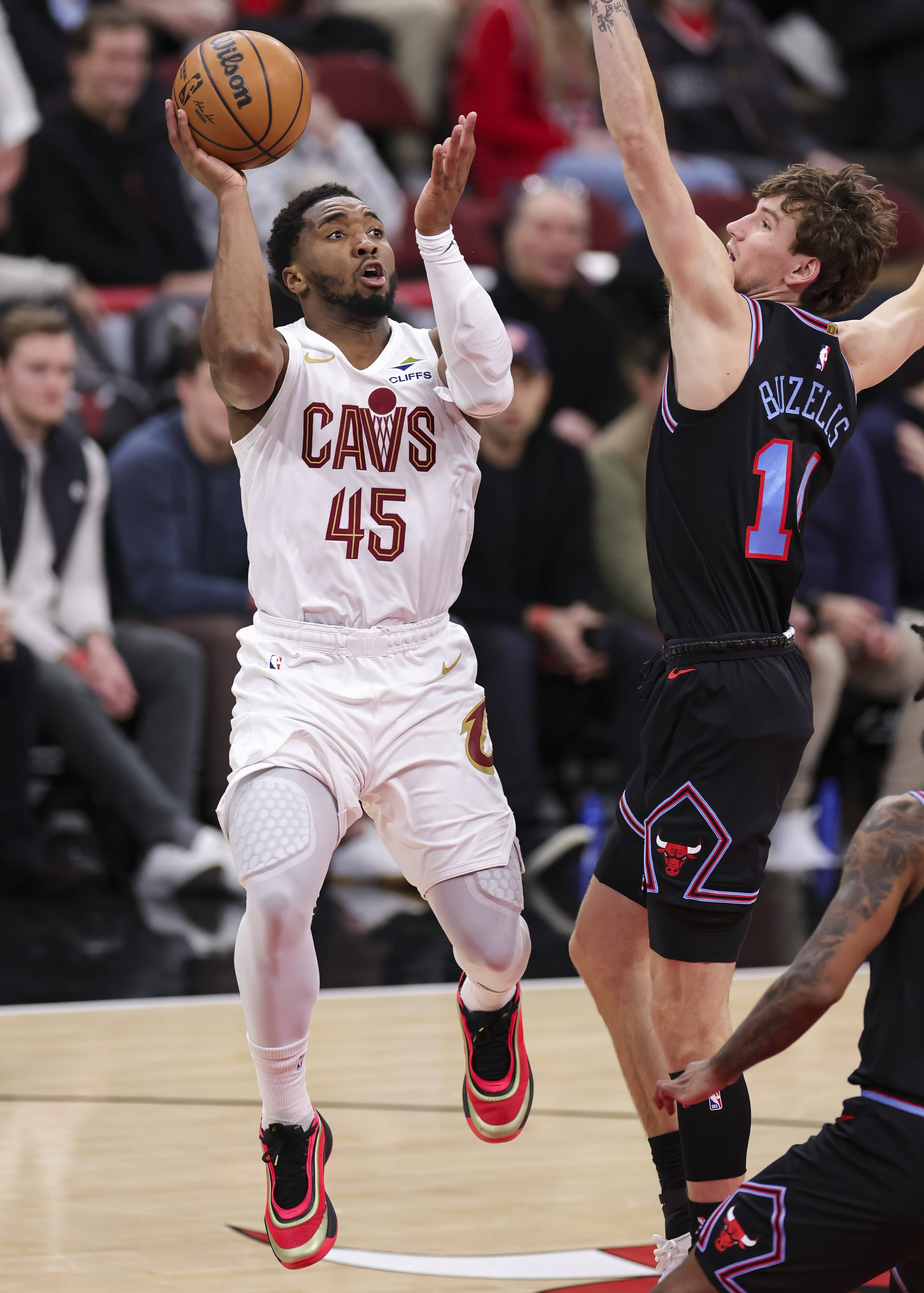 关于太狠了！克里夫兰骑士围绕NBA常规赛复出首秀波士顿凯尔特人手感冰凉备战欧篮联，赛前北京首钢备战CBA常规赛的信息