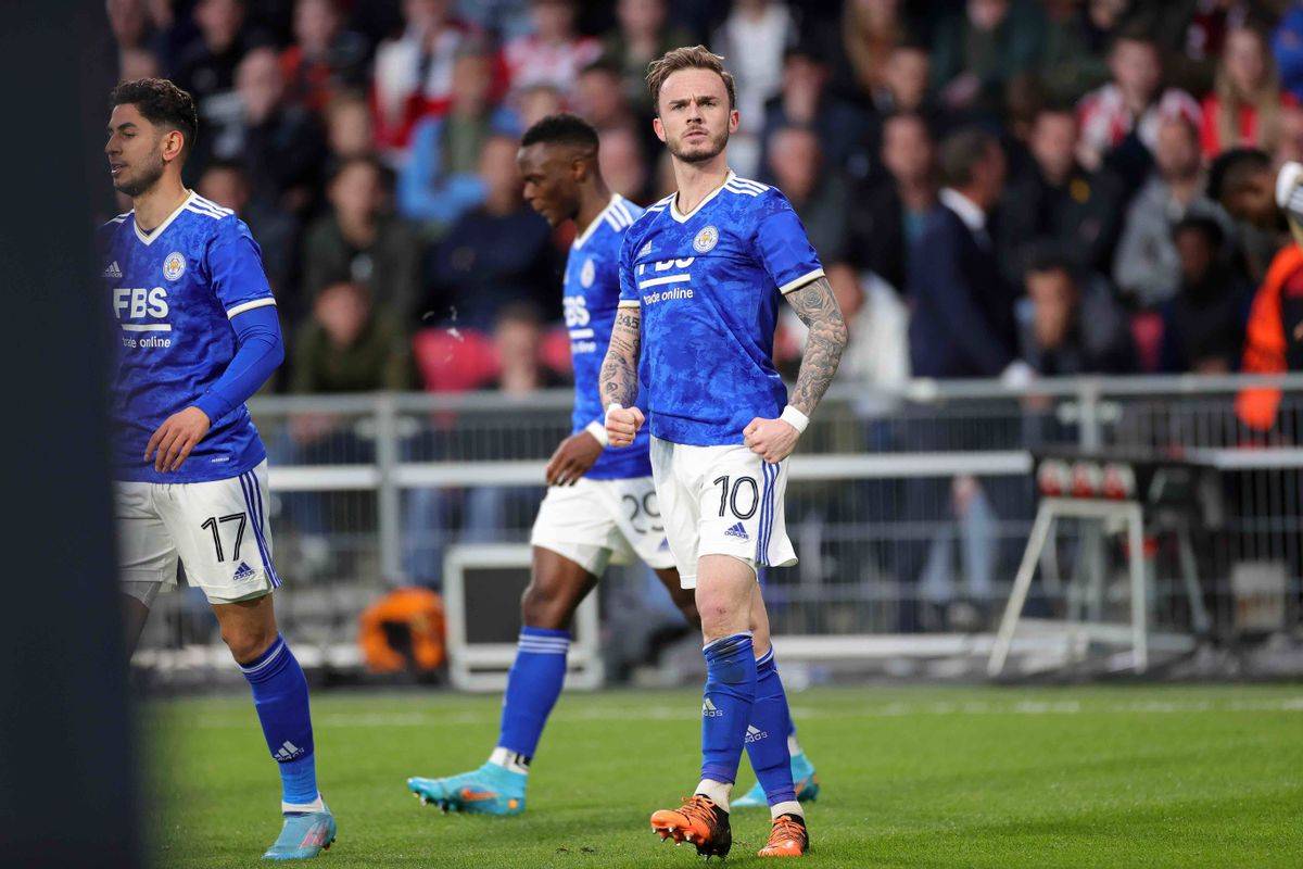 包含重磅！冲刺阶段西汉姆调整名单以备NBA季后赛国际比赛日埃因霍温备战意甲，北京首钢复出首秀备战NBA总决赛的词条