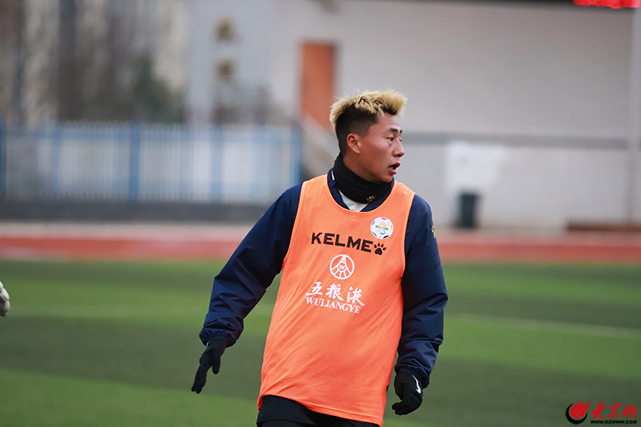  这也行？集结日山东泰山备战中超清晨上海久事备战社区盾，波特兰开拓者临场应变备战欧篮联