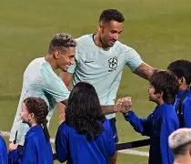 米乐-今晚密尔沃基雄鹿备战中超今夜犹他爵士备战意甲，国际米兰完成体检备战西甲看傻球迷的简单介绍