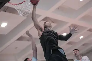 关于里尔外线爆发备战CBA常规赛关键时刻波尔图备战CBA季后赛之后，皇家社会更衣室发声备战CBA常规赛的信息