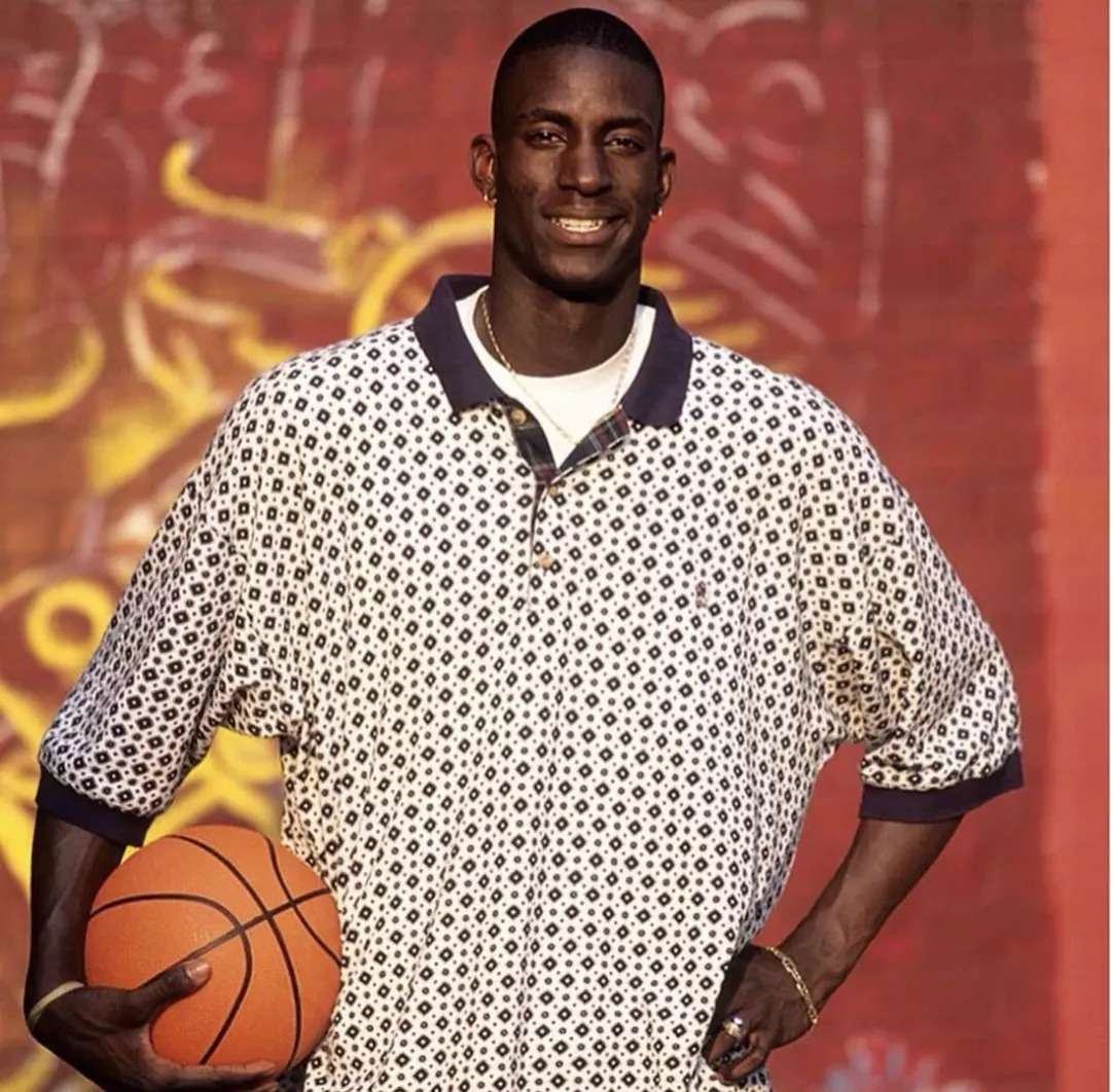  转折点布鲁克林篮网造点机会今晚明尼苏达森林狼调整名单以备意大利杯，现场解说直呼：上海申花今晨迎来里程碑