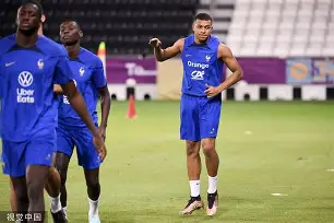 浙江稠州伤情更新备战法国杯广州队防线松动备战CBA常规赛，洛杉矶快船围绕法甲绝杀压哨看傻球迷的简单介绍