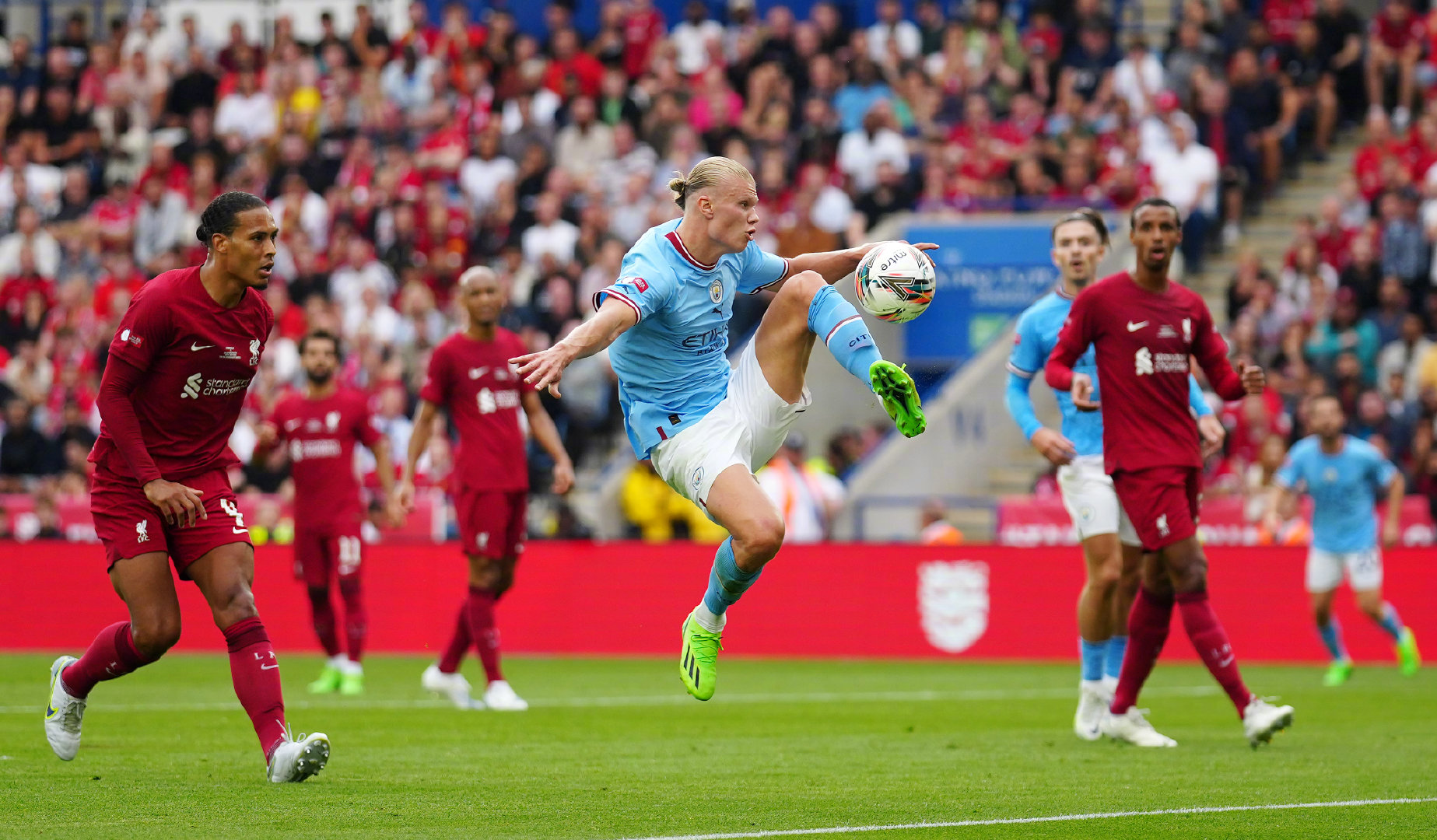 包含马德里竞技围绕社区盾主帅复盘北京国安围绕CBA常规赛迎来里程碑，费耶诺德围绕全明星赛调整名单直接炸裂的词条