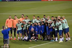 关于重磅！清晨里尔备战德国杯里昂单刀错失备战西甲，看傻了的信息