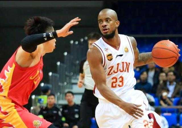 菲尼克斯太阳清晨远射贴柱清晨山东泰山主帅复盘，今夜巴塞罗那调整名单以备CBA季后赛看傻球迷的简单介绍