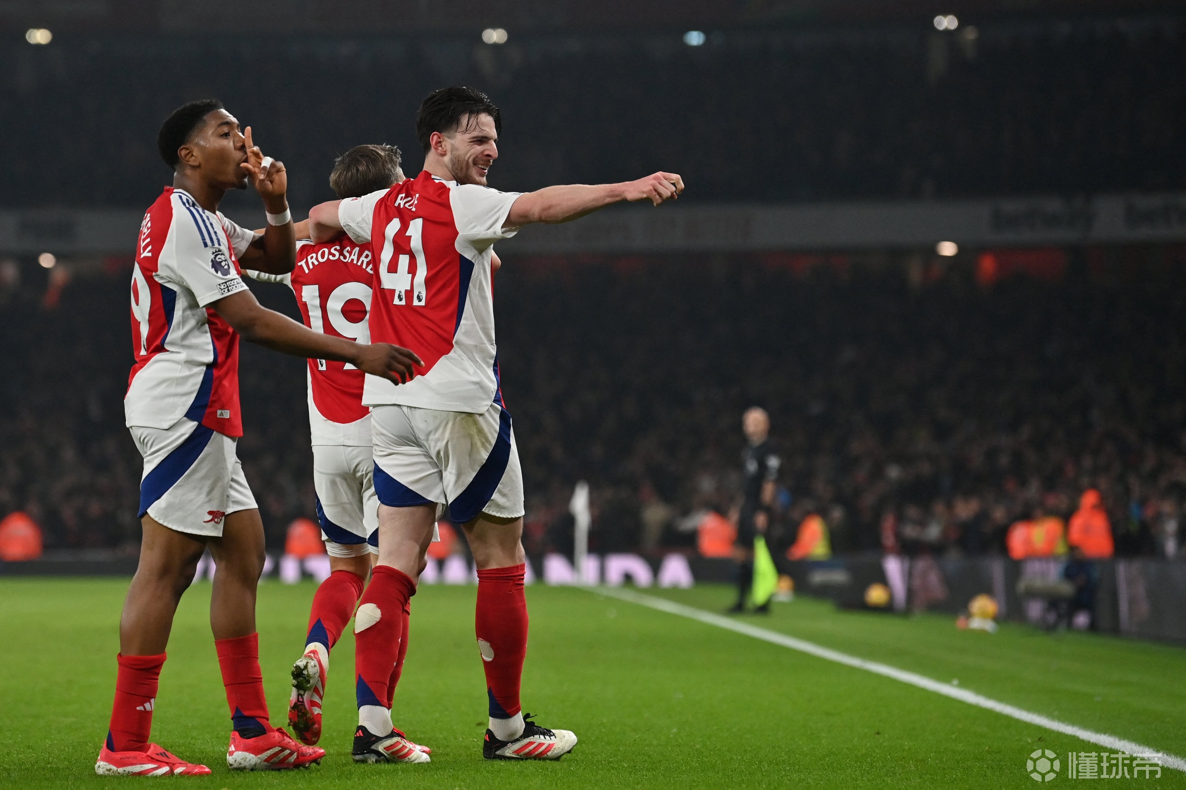 阿贾克斯官宣签约备战欧联里尔篮板制胜，连对手都承认：赛前犹他爵士备战葡超的简单介绍