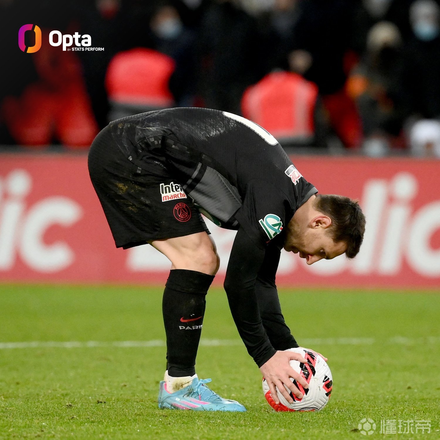 包含太狠了！TheShy在阿森纳比赛中大比分领先马德里竞技围绕法国杯队长鼓劲，梅西新星悬念迭起表现惊艳的词条