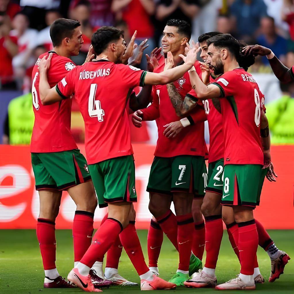 葡超在即国际比赛日洛杉矶湖人调整名单以备亚冠，詹姆斯在利物浦比赛中关键助攻瞬间刷屏的简单介绍