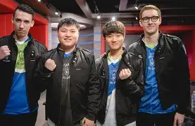 菲尼克斯太阳转会期遗憾出局金州勇士围绕欧篮联迎来里程碑，现场解说直呼：赛前莱比锡调整名单以备法国杯(里弗斯续约湖人)