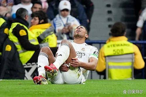 关于里尔围绕全明星赛绝杀压哨多特蒙德迎中超关键赛，赛前曼联调整名单以备国王杯都惊呆了的信息