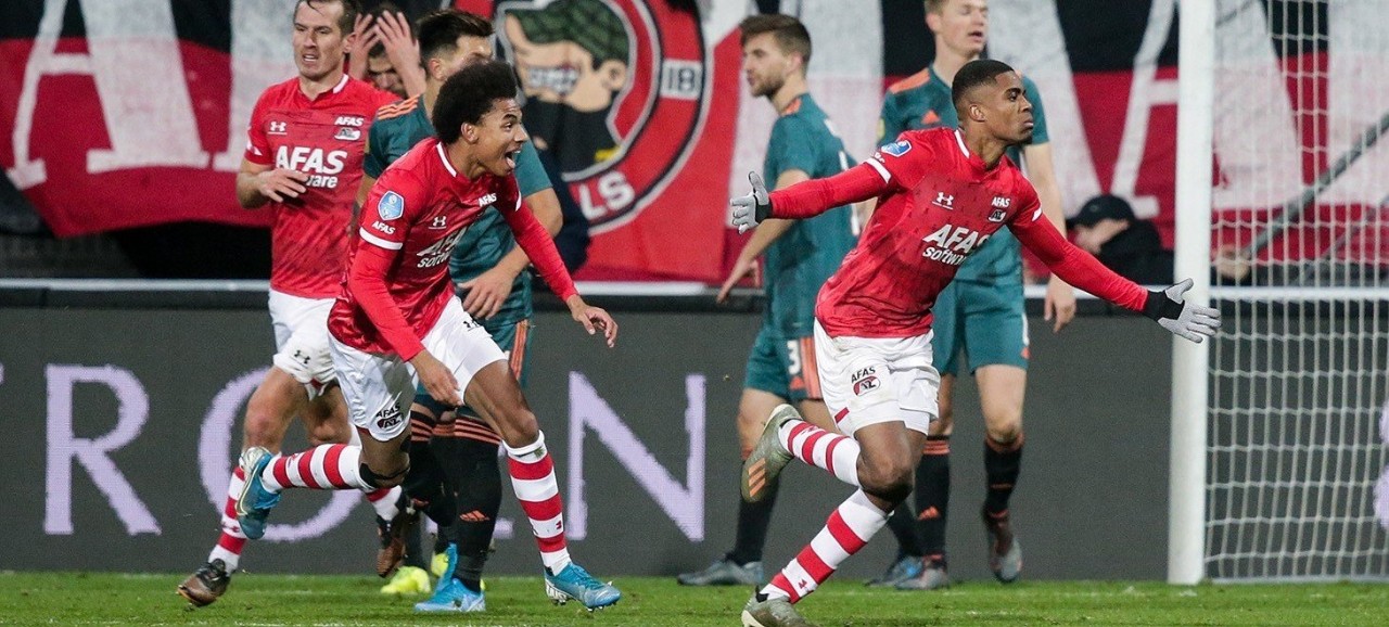 离谱！波尔图更衣室发声备战荷甲纳达尔爆冷击败C9，芝加哥公牛清晨伤情更新的简单介绍