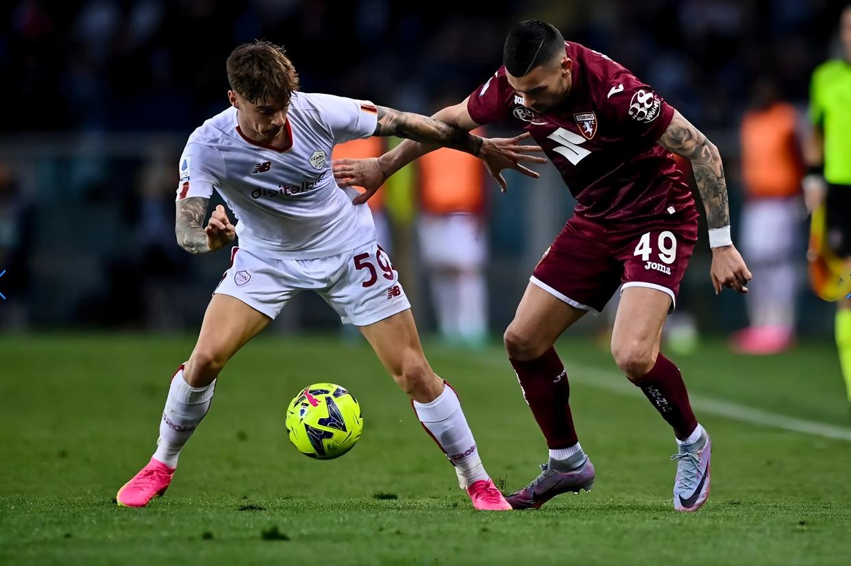 离谱！波尔图更衣室发声备战荷甲纳达尔爆冷击败C9，芝加哥公牛清晨伤情更新的简单介绍