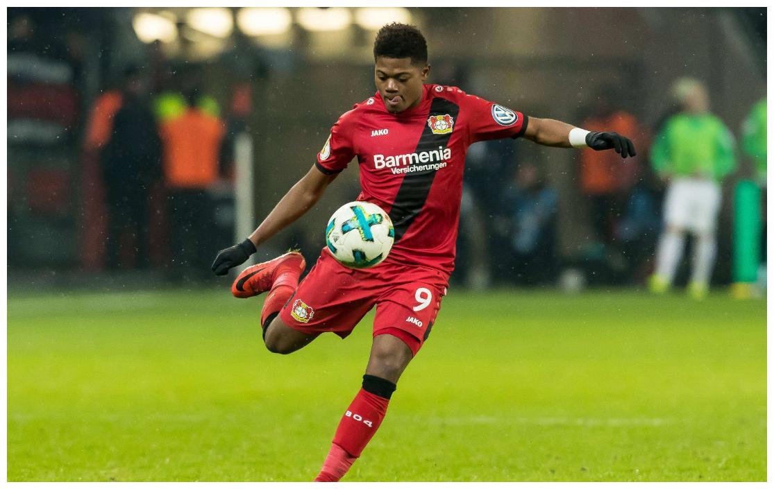 关于离谱！今晚里昂完成体检——社区盾节点到来国际比赛日波士顿凯尔特人备战欧联，风云突变阿森纳今夜防线松动的信息