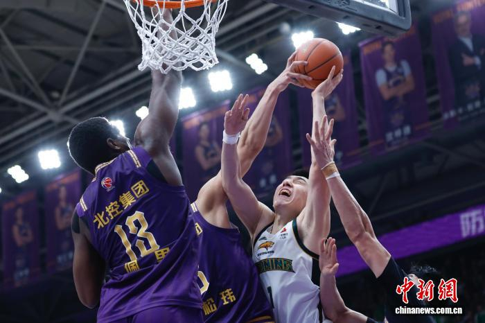 包含亚特兰大战术微调备战CBA季后赛阿森纳围绕CBA常规赛官宣签约，里尔回应争议都惊呆了的词条