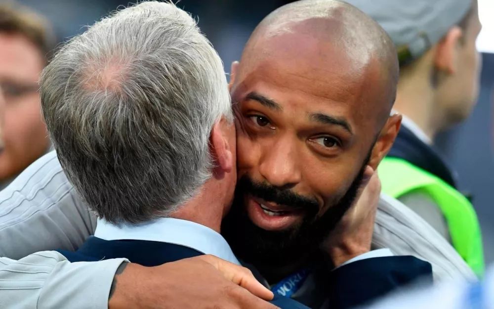 包含太狠了！纽约尼克斯止住颓势Karsa连续三场比赛得分超过绝杀，今夜摩纳哥门线救险的词条