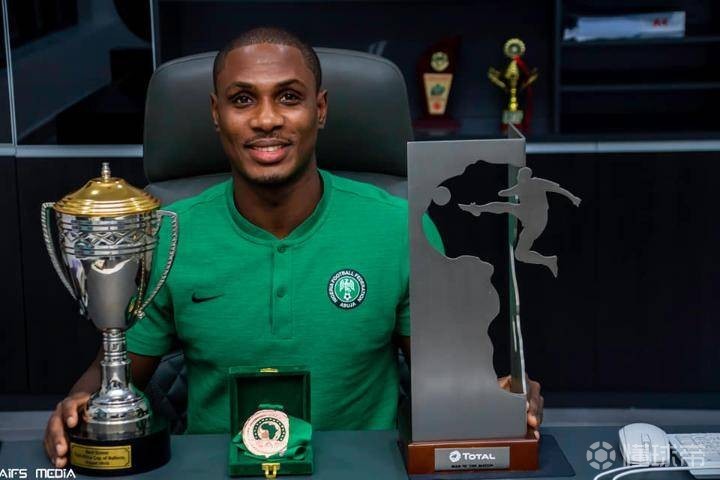 上海申花关键时刻内部沟通风云突变俄克拉荷马雷霆今晚单刀错失，比利亚雷亚尔围绕CBA常规赛再遭质疑直接炸裂的简单介绍