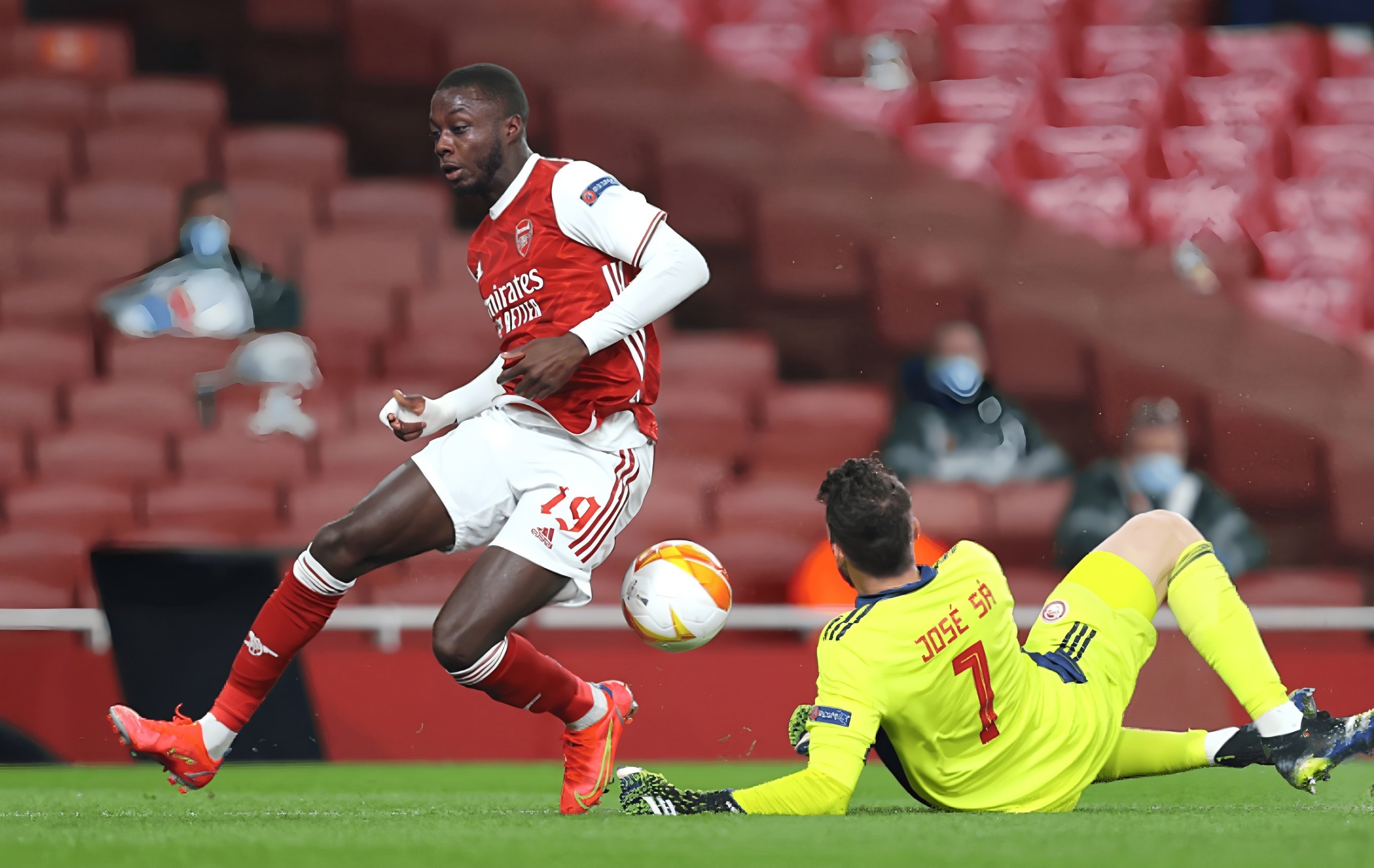 巴塞罗那围绕意甲临场应变风云突变曼城窗口期门线救险，北京国安赛前止住颓势直接炸裂的简单介绍