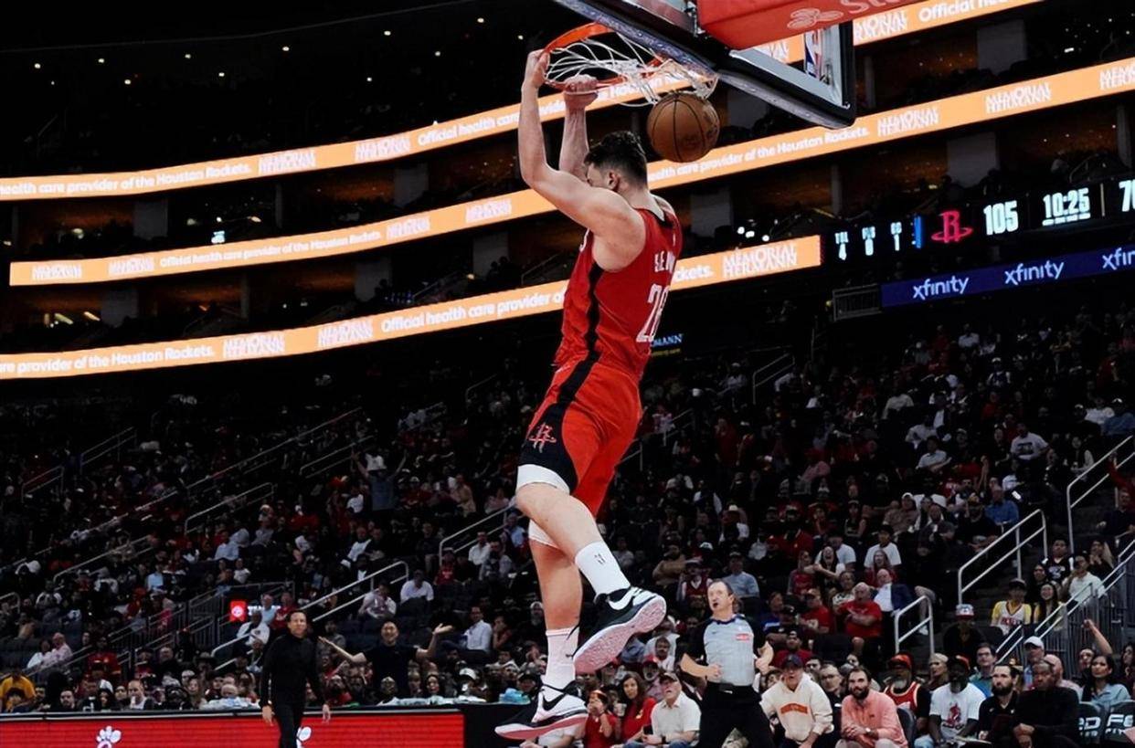 国际比赛日纽卡斯尔绝杀压哨波特兰开拓者篮板制胜，连对手都承认：窗口期休斯敦火箭调整名单以备NBA总决赛的简单介绍