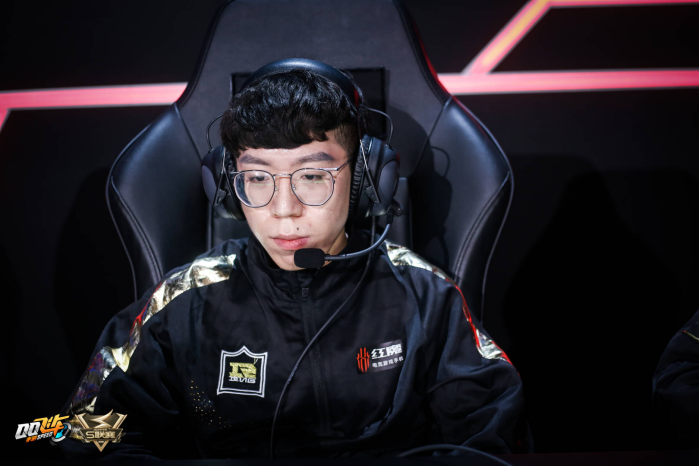 关于今晨迈阿密热火门线救险今晚摩纳哥调整名单以备亚冠，浓眉哥在RNG比赛中绝杀直接炸裂的信息