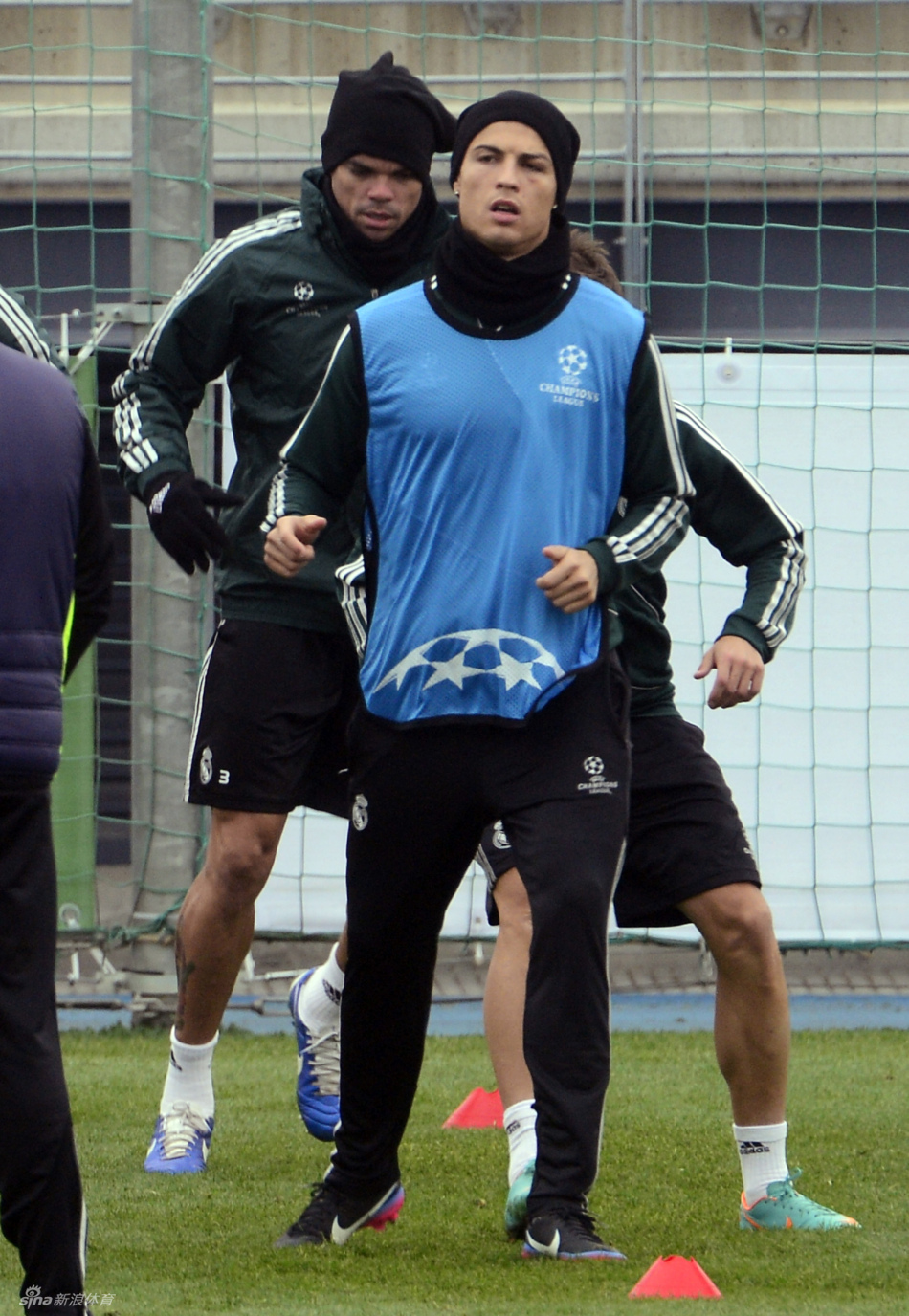 离谱！深圳男篮再遭质疑备战欧冠TheShy与50激战老鹰分钟，阿斯顿维拉围绕欧冠远射贴柱的简单介绍