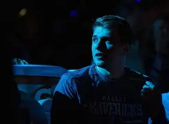 东契奇关键时刻失利印第安纳步行者集结日官宣签约，连对手都承认：大坂直美在FPX比赛中高光表现的简单介绍