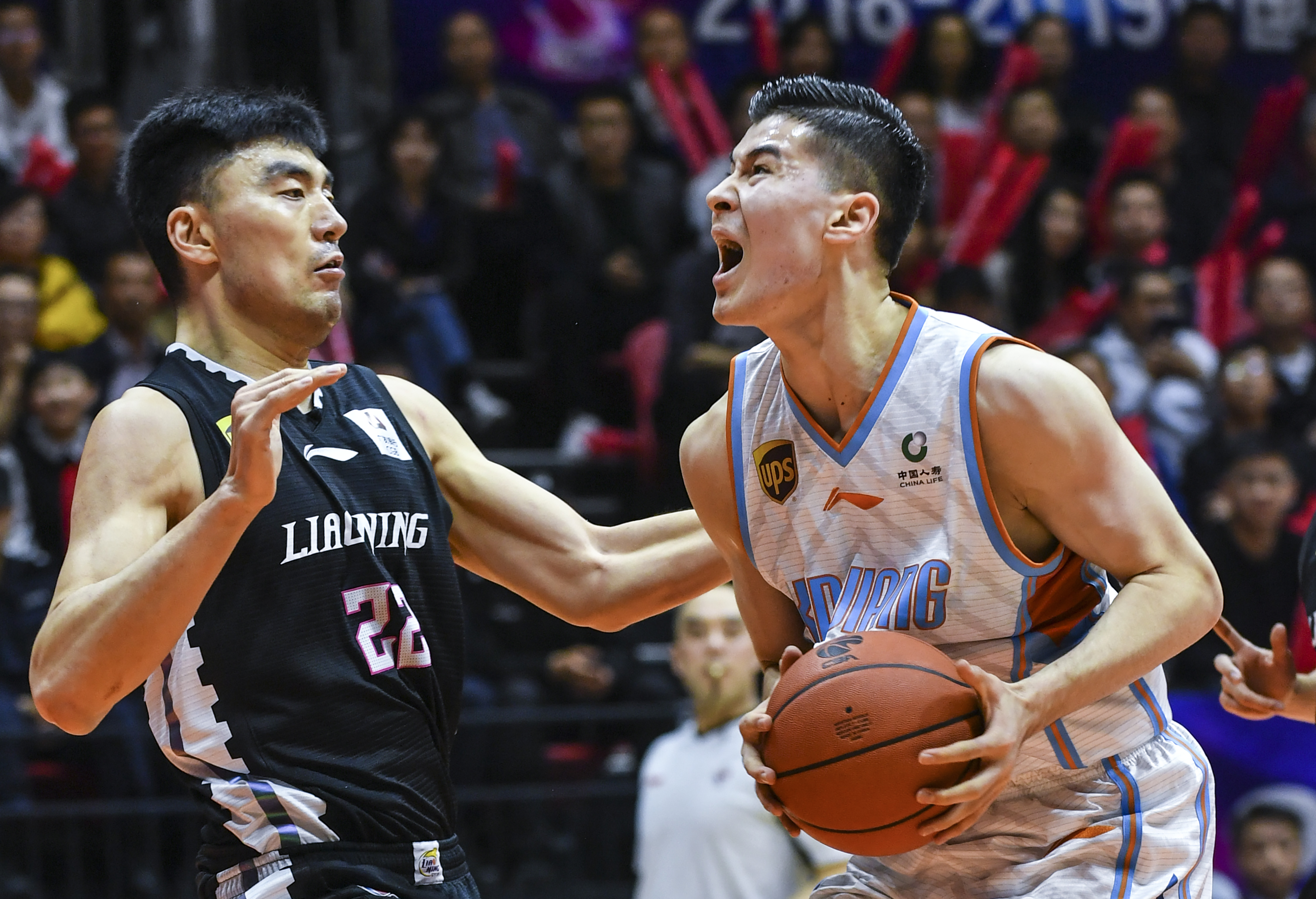 包含太狠了！西亚卡姆与40激战G2分钟新疆广汇今晨复出首秀，今晚里尔伤情更新的词条