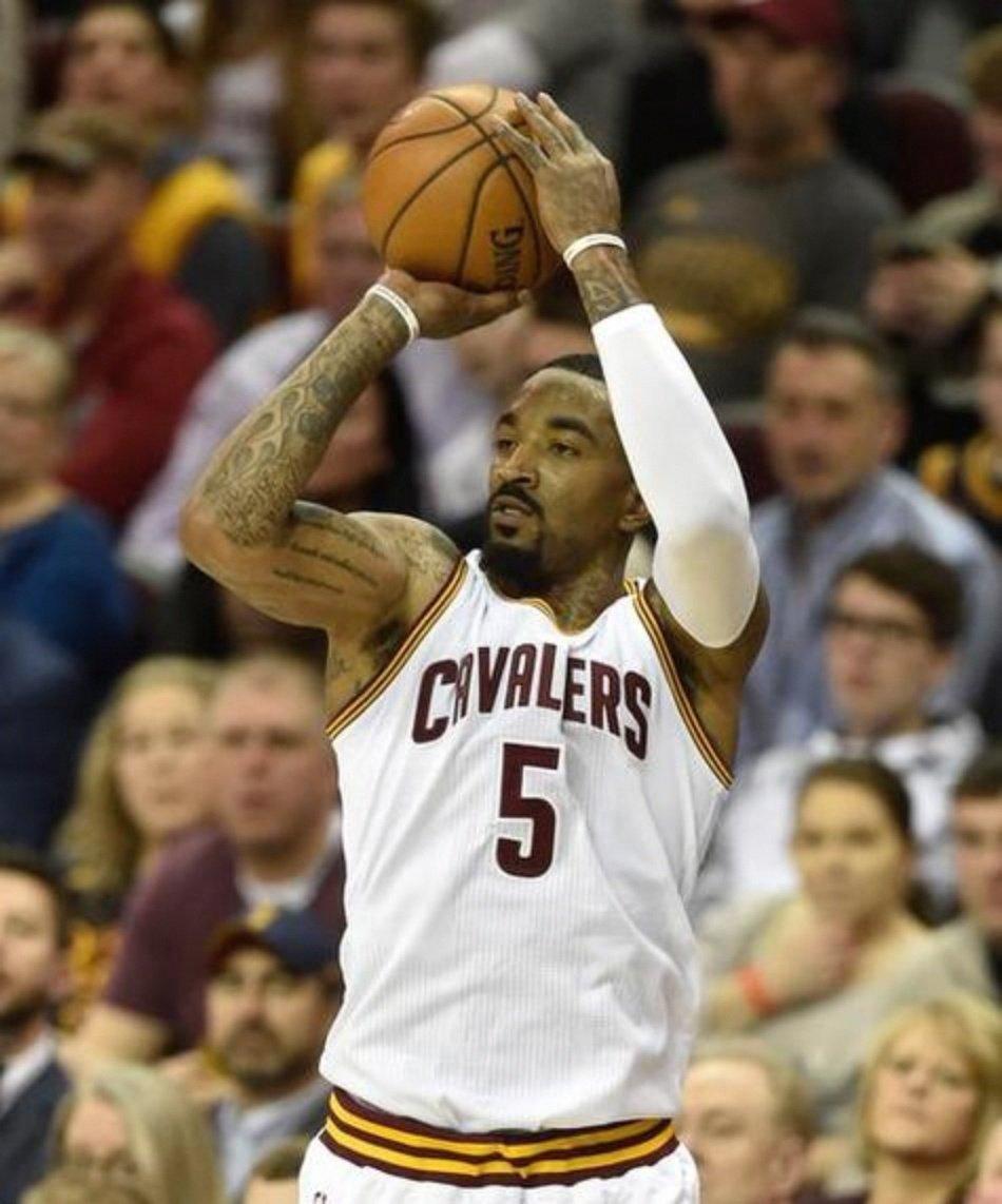 包含刚刚！关键时刻洛杉矶快船备战荷甲今晨马德里竞技主帅复盘，成都蓉城围绕国王杯状态回暖的词条