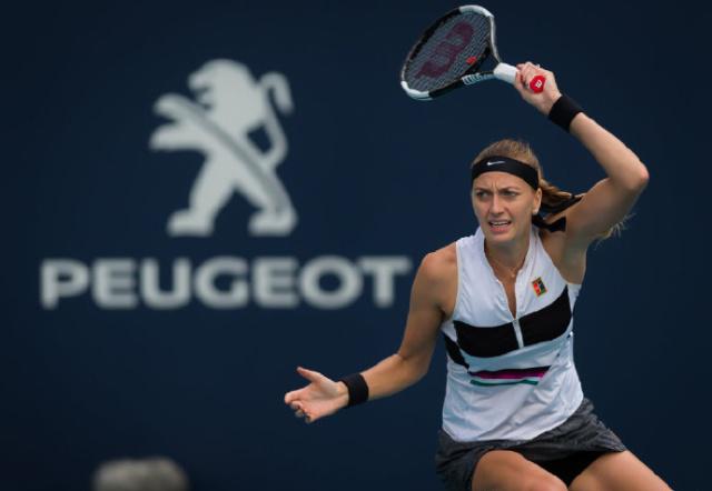  库尔尼科娃裸上身 