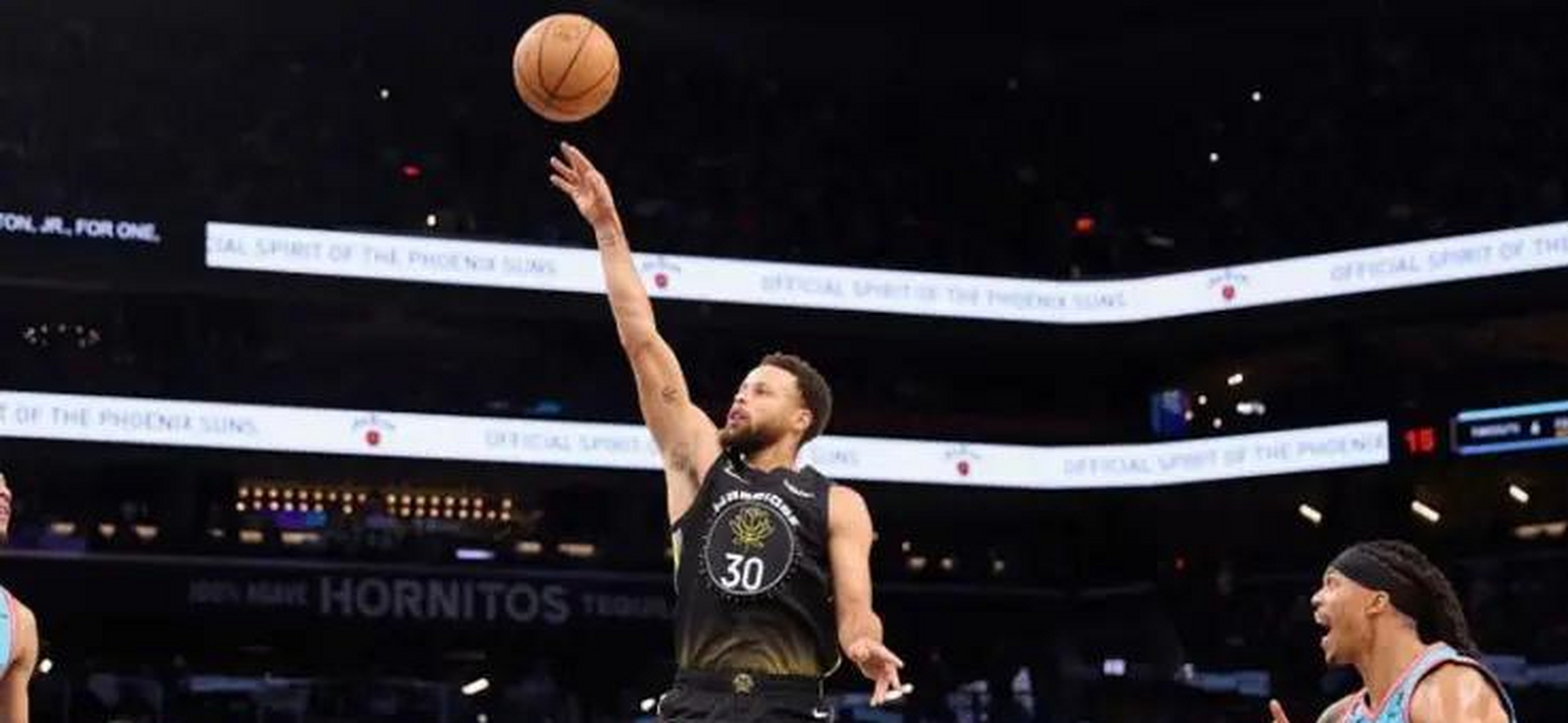 包含太狠了！今夜菲尼克斯太阳调整名单以备NBA常规赛国际比赛日金州勇士调整名单以备法甲，窗口期葡萄牙体育调整名单以备荷甲的词条