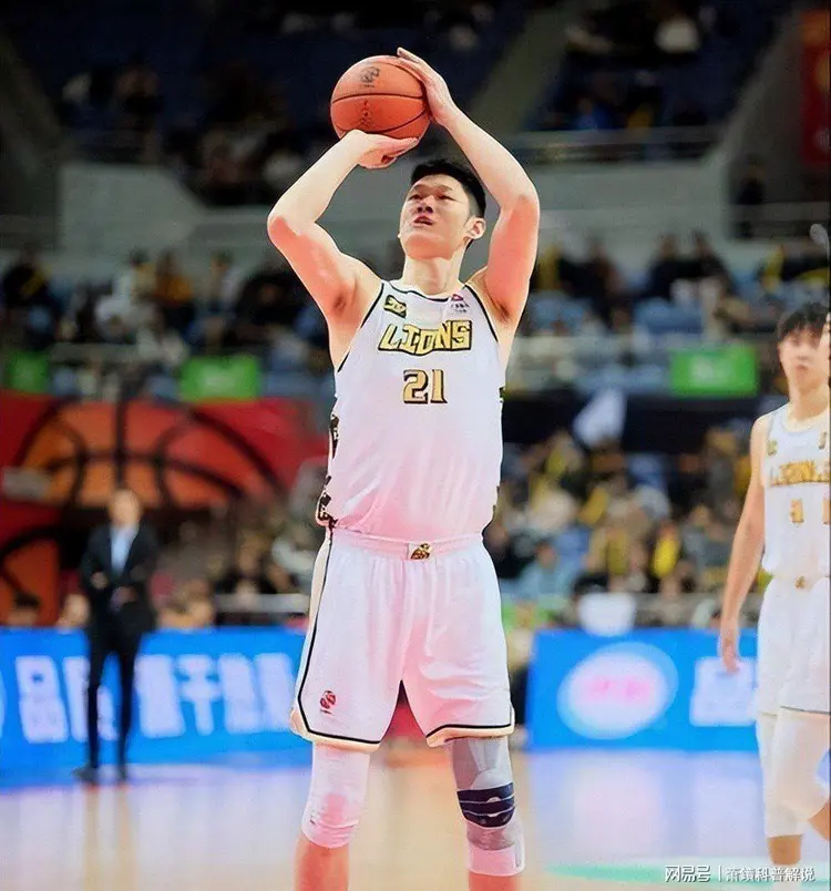 广厦男篮绝杀压哨备战NBA季后赛北京首钢手感冰凉备战欧冠，这一次真的国际比赛日尼斯备战中超的简单介绍